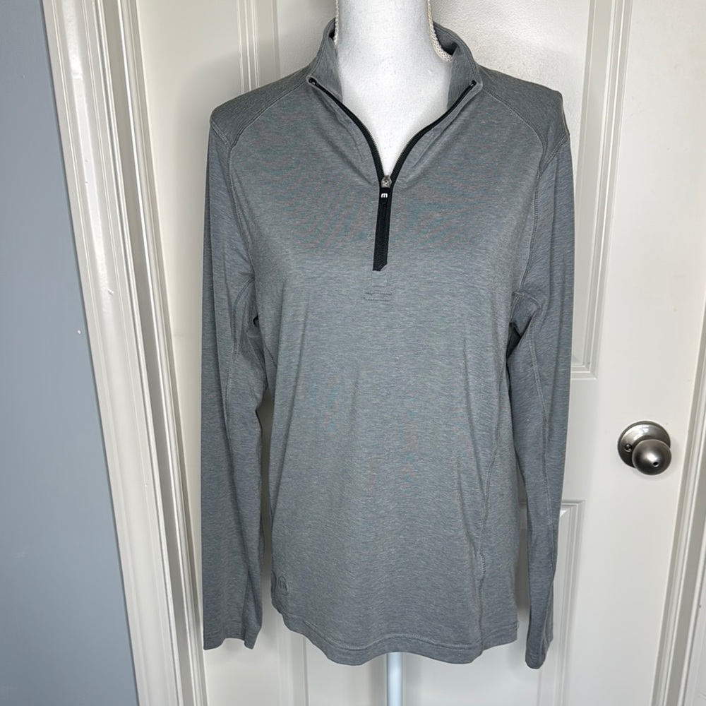 Travis Mathew Quarter-Zip Pullover size small